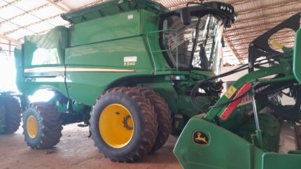 COLHEITADEIRA JOHN DEERE S540 ANO 2016