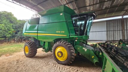 COLHEITADEIRA JOHN DEERE 9670 ANO 2010