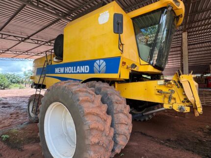 COLHEITADEIRA NEW HOLLAND TC5090 ANO 2015