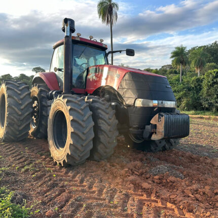 TRATOR CASE MAGNUM 340 ANO 2014