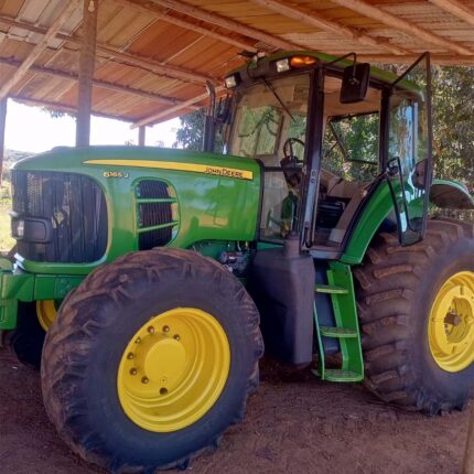 TRATOR JOHN DEERE 6165J ANO 2012