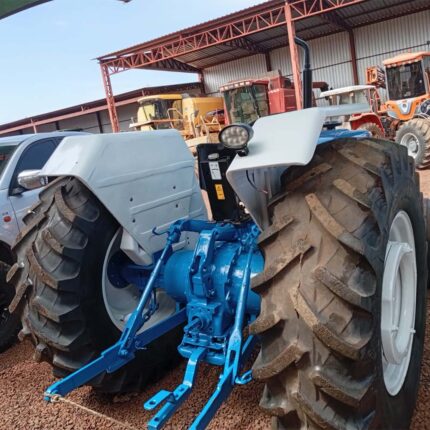 TRATOR FORD ANO 1980