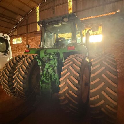 TRATOR JOHN DEERE 7225J ANO 2012