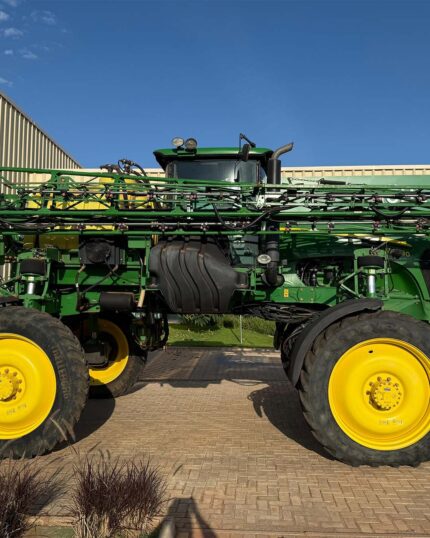 PULVERIZADOR JOHN DEERE M4030 30 metros de barras ano 2021