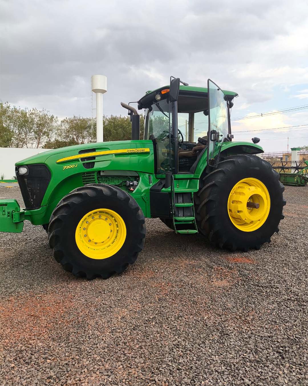 15379788607-trator-john-deere-7200j-ano-2020.jpg