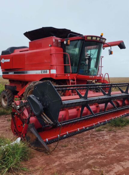 COLHEITADEIRA CASE 2388 ANO 2004