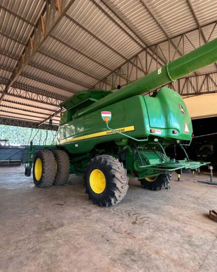 COLHEITADEIRA JOHN DEERE 9770 STS ANO 2011