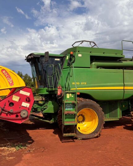 COLHEITADEIRA JOHN DEERE STS 9570 ANO 2014