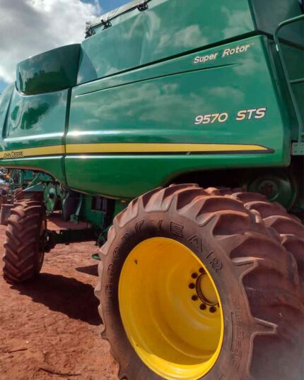 COLHEITADEIRA JOHN DEERE 9570 ANO 2008