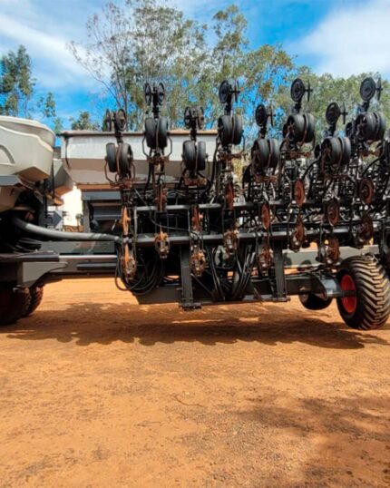 PLANTADEIRA FENDT MOMENTUM 30 LINHAS ANO 2021