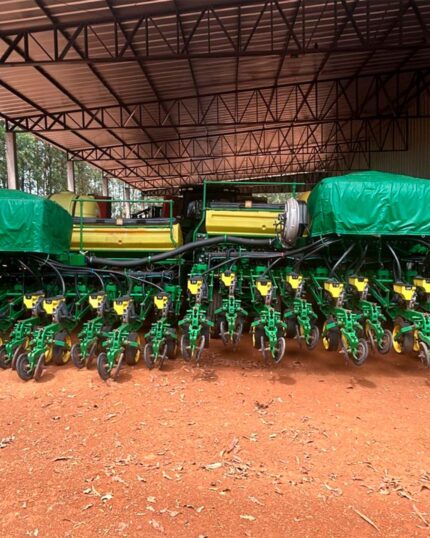PLANTADEIRA JOHN DEERE 2126 26 LINHAS ANO 2017