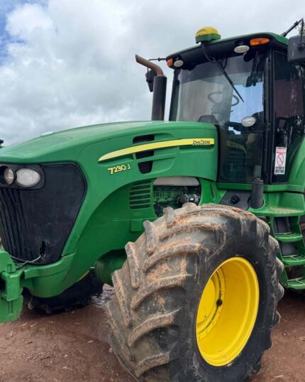 CONJUNTO JOHN DEERE 7230J 2019 E PLANTADEIRA JOHN DEERE CCS 17 LINHAS ANO 2018