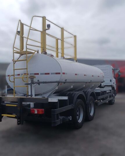 CAMINHÃO MERCEDES-BENZ ATEGO 2426 TANQUE PIPA 6X2 ANO 2022
