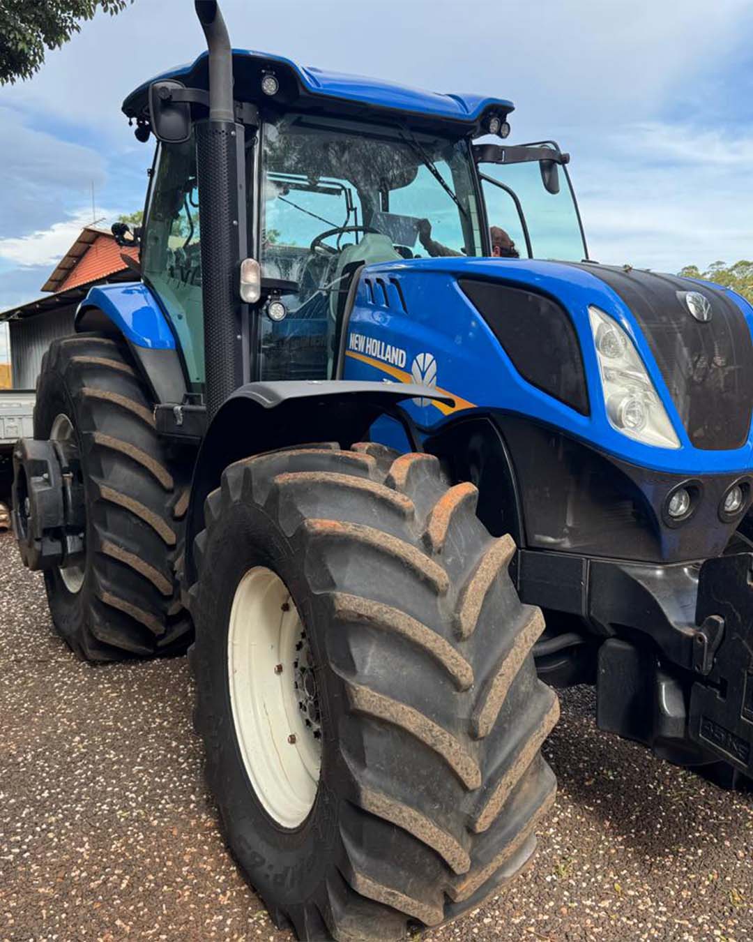 15468069507-trator-new-holland-t7-240-ano-2023.jpg