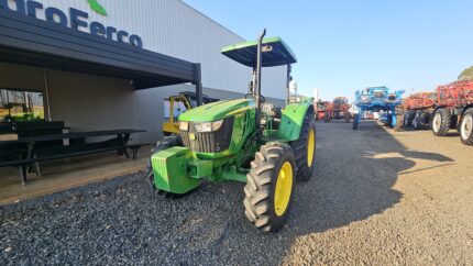 TRATOR JOHN DEERE 5080E ANO 2020